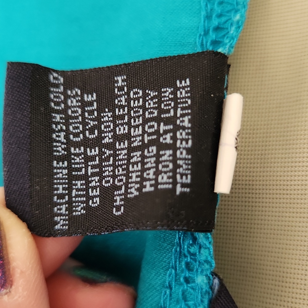 Turquoise Capris - Picture 5 of 9